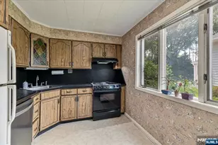 681 Schaefer Ave, Oradell, NJ 07649 - Photo 6