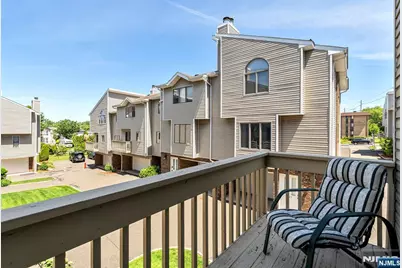 125 Roosevelt Place, Palisades Park, NJ 07650 - Photo 26