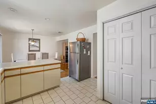 125 Roosevelt Pl, Palisades Park, NJ 07650 - Photo 12