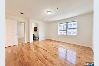 135 38th Street 701 #701, Union City, NJ 07087 - Photo 2