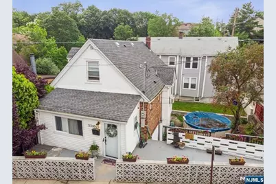 2389 3rd Street, Fort Lee, NJ 07024 - Photo 48