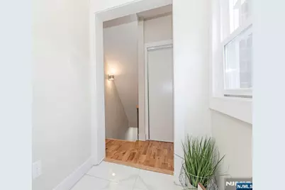 2389 3rd Street, Fort Lee, NJ 07024 - Photo 24