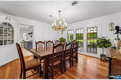 105 Deerhorn Court, Upper Saddle River, NJ 07458 - Photo 8
