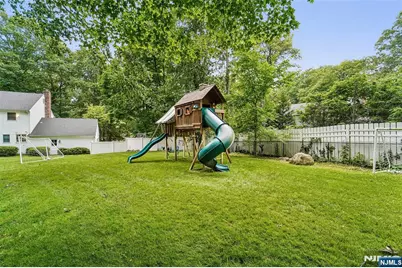 105 Deerhorn Court, Upper Saddle River, NJ 07458 - Photo 32