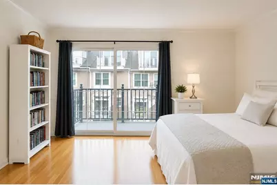 239 Brower Court 239 #239, West New York, NJ 07093 - Photo 6