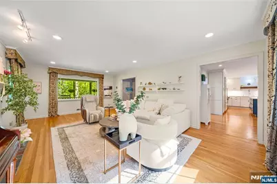 29 Upper Drive, Berkeley Heights Township, NJ 07901 - Photo 12