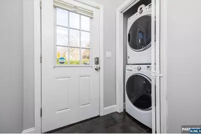 132 N Fullerton Avenue, Montclair, NJ 07042 - Photo 8
