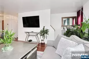 290 Hamilton Pl 4, Hackensack, NJ 07601 - Photo 8