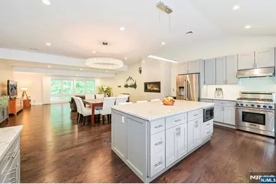 655 Floyd Street, Englewood Cliffs, NJ 07632 - Photo 8