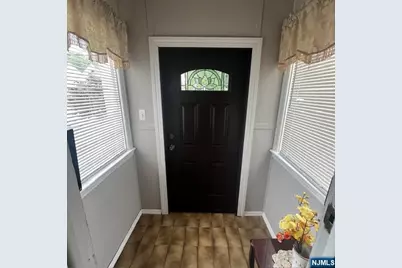 165 Woods Avenue 2nd Fl. #2nd Fl., Bergenfield, NJ 07621 - Photo 4