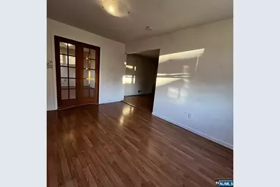 165 Woods Avenue 2nd Fl. #2nd Fl., Bergenfield, NJ 07621 - Photo 10