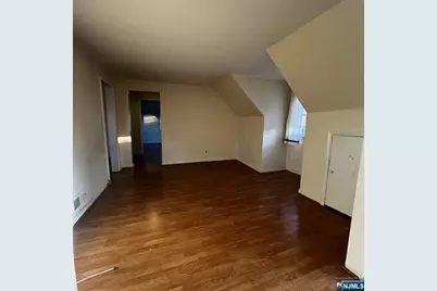 165 Woods Avenue 2nd Fl. #2nd Fl., Bergenfield, NJ 07621 - Photo 8