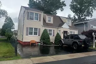 165 Woods Ave 2nd Fl, Bergenfield, NJ 07621 - Photo 2