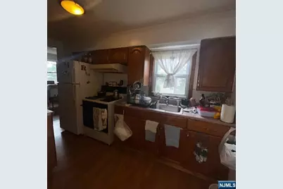 165 Woods Avenue 2nd Fl. #2nd Fl., Bergenfield, NJ 07621 - Photo 10