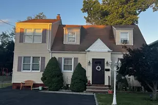 165 Woods Ave 2nd Fl, Bergenfield, NJ 07621 - Photo 2