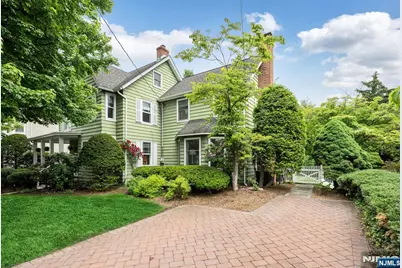 123 Liberty Street, Ridgewood, NJ 07450 - Photo 2