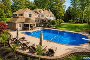 225 Saddle River Rd, Saddle River, NJ 07458 - Photo 2