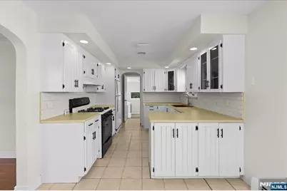 29 Graham Terrace, Saddle Brook Township, NJ 07663 - Photo 24