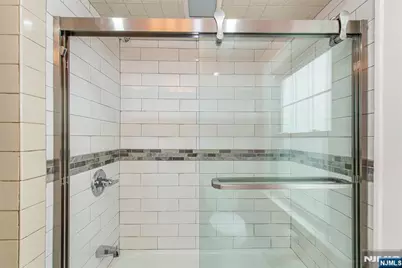 10 Walnut Parkway, Montclair, NJ 07042 - Photo 18