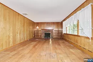200 Watchung Dr, Hawthorne, NJ 07506 - Photo 8