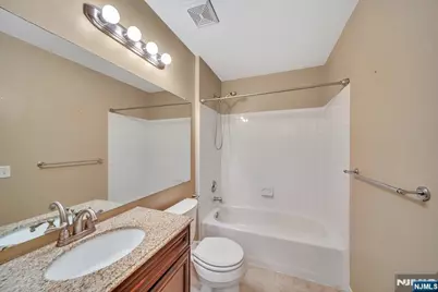 1041 Cumberland Court, Mahwah, NJ 07430 - Photo 14