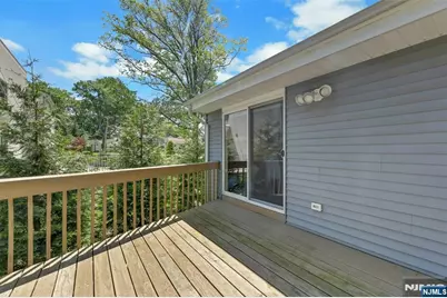 19 Thames Boulevard, Bergenfield, NJ 07621 - Photo 10