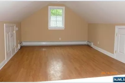 5 Aberdeen Place, Fair Lawn, NJ 07410 - Photo 8