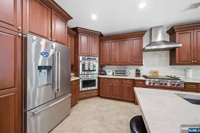 184 Donny Brook Drive, Allendale, NJ 07401 - Photo 10