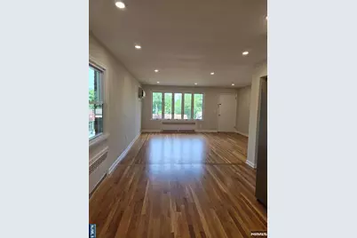 639 Oakdene Avenue 1 #1, Ridgefield, NJ 07657 - Photo 4
