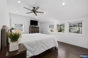 35 Stuart St, Waldwick, NJ 07463 - Photo 18