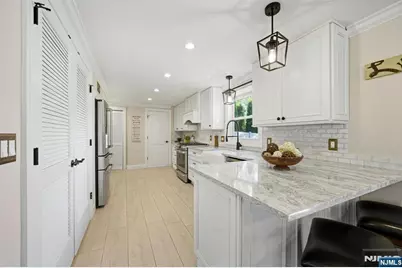35 Stuart Street, Waldwick, NJ 07463 - Photo 12