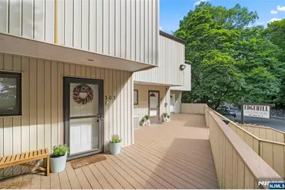 101 State Rt 5 302 #302, Edgewater, NJ 07020 - Photo 28