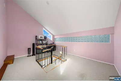 101 State Rt 5 302 #302, Edgewater, NJ 07020 - Photo 22