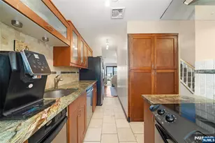 101 State Rt 5 302, Edgewater, NJ 07020 - Photo 8
