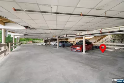 101 State Rt 5 302 #302, Edgewater, NJ 07020 - Photo 24