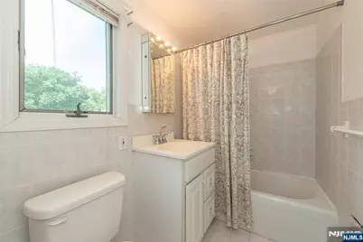 56 Lunn Avenue, Bergenfield, NJ 07621 - Photo 14