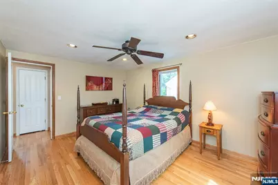 56 Lunn Avenue, Bergenfield, NJ 07621 - Photo 16
