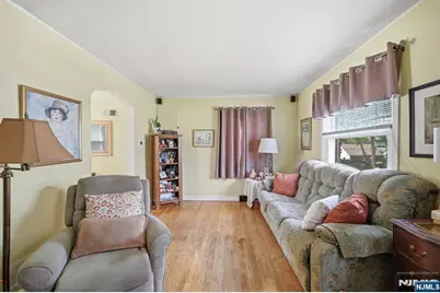 32 Lerome Place, Teaneck Township, NJ 07666 - Photo 10