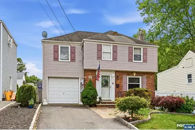 32 Lerome Place, Teaneck Township, NJ 07666 - Photo 2