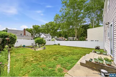 32 Lerome Place, Teaneck Township, NJ 07666 - Photo 36