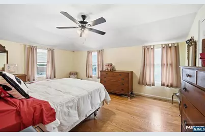 32 Lerome Place, Teaneck Township, NJ 07666 - Photo 24