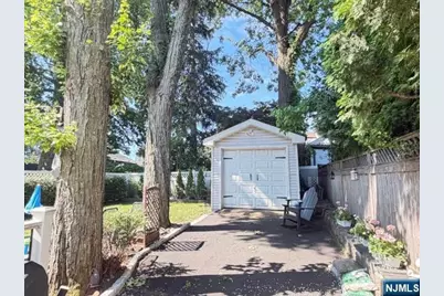 262 Windsor Road, Wood Ridge, NJ 07075 - Photo 18