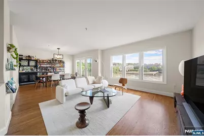 250 The Promenade, Edgewater, NJ 07020 - Photo 2