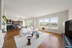 250 The Promenade, Edgewater, NJ 07020 - Photo 2