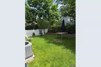 408 7th Street B #B, Palisades Park, NJ 07650 - Photo 14