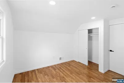 116 Washington Place, Teaneck Township, NJ 07666 - Photo 18