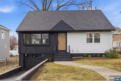 116 Washington Place, Teaneck Township, NJ 07666 - Photo 4