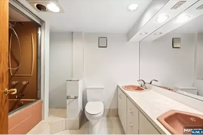 535 Summit, Englewood Cliffs, NJ 07632 - Photo 28