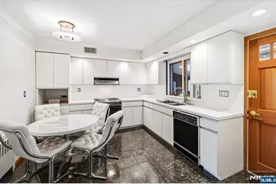 535 Summit, Englewood Cliffs, NJ 07632 - Photo 6