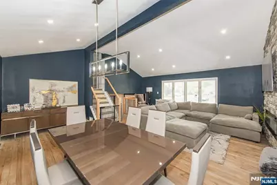 319 Winifred Drive, Totowa, NJ 07512 - Photo 4
